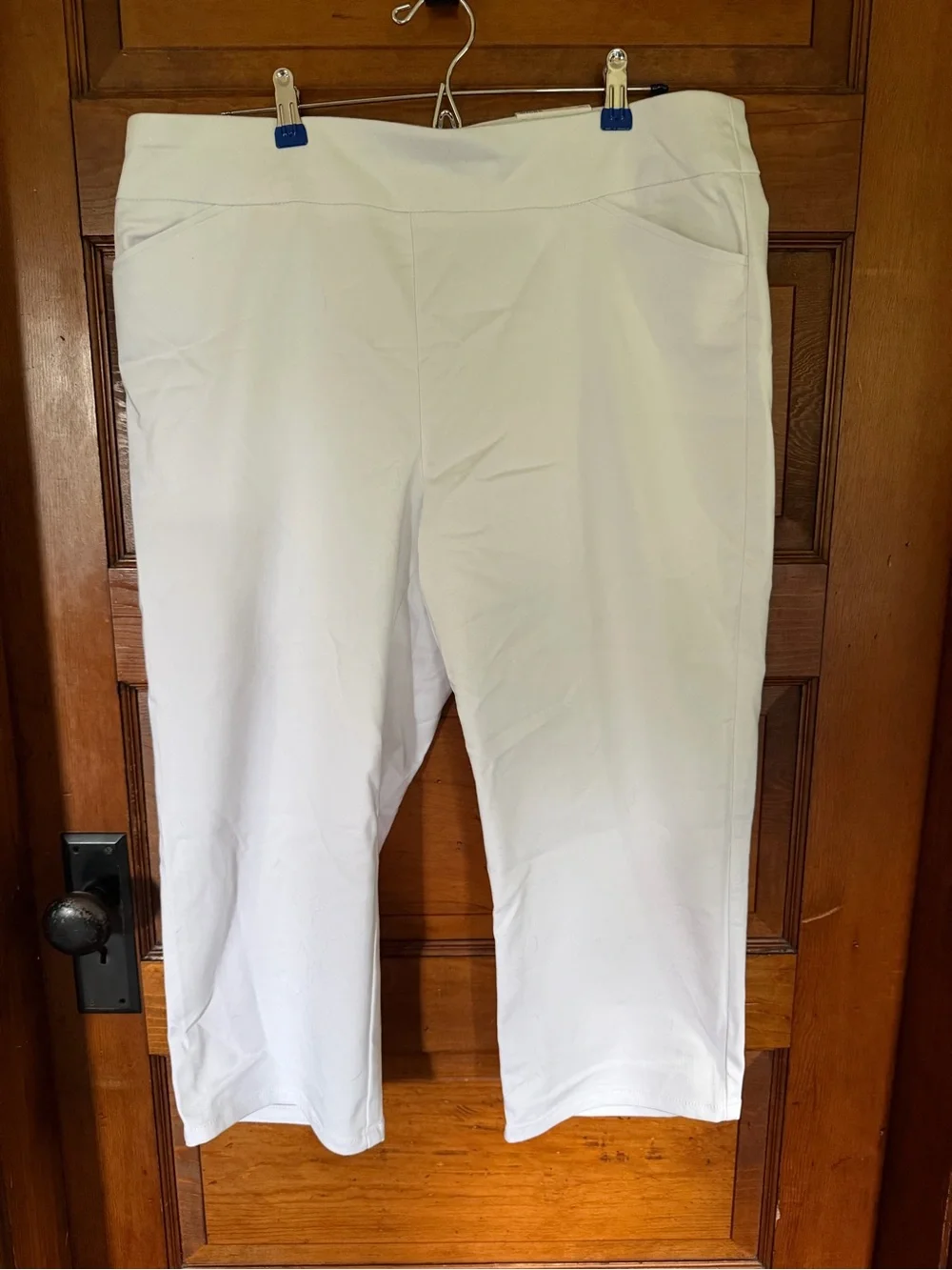 croft & barrow White Mid-Rise Capri Pants - Picture 1 of 4